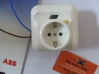 Розетка  ABB  со встроенным УЗО